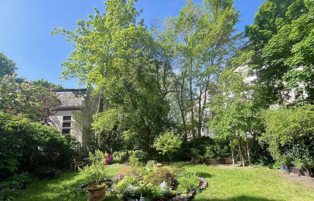 Thumbnail-6-Zimmer-Altbauwohnung im Waldstraßenviertel - Ihre einmalige Chance!