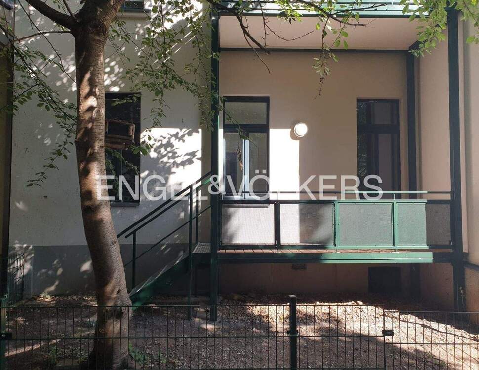 Thumbnail-Bezugsfreie 5-Zimmerwohnung mit Balkon und Zugang zur Gartenfläche in Schleußig!