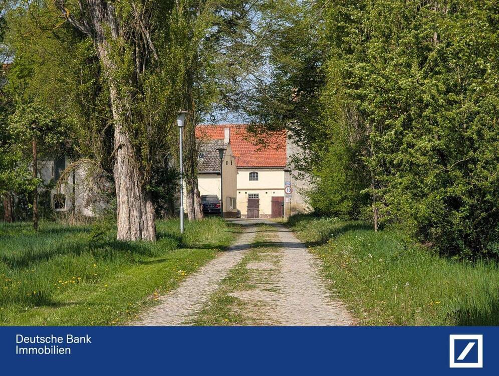 Thumbnail-Historisches Anwesen mit Entwicklungspotenzial in Hedersleben