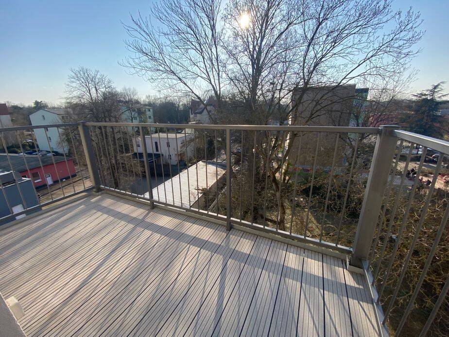 Thumbnail-Geschmackvolle 2 Zimmer-Whg.* mit Balkon * EBK* Laminat* Tageslichtbad* ab sofort