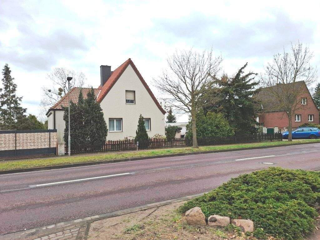 Thumbnail-Einfam.-Haus mit Garten und Nebengelass in Gommern OT Menz !