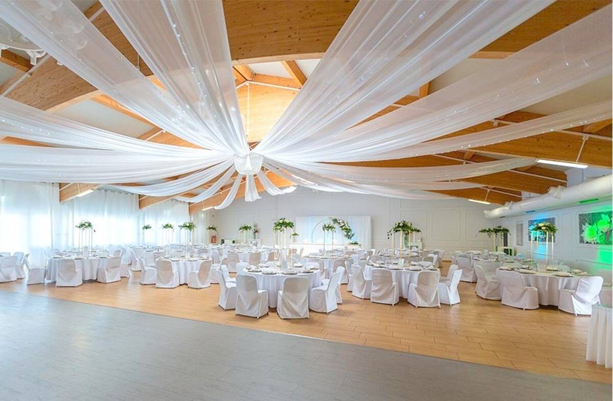 Thumbnail-**Exklusiv** Traumhaus mit Galerie & Gewerbefläche mit 46 Stellplätze + 3 Garagen + Office