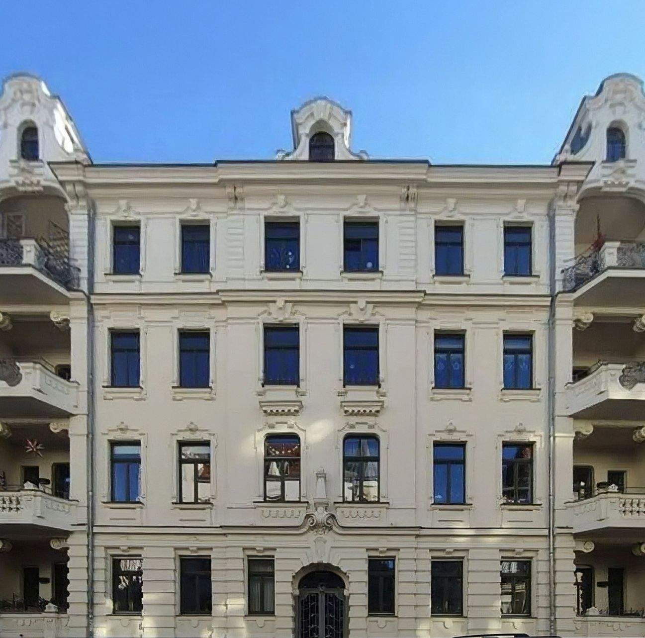 Thumbnail-Großzügige 3-Zimmer-Wohnung mit Balkon im Dachgeschoss im begehrten Waldstraßenviertel