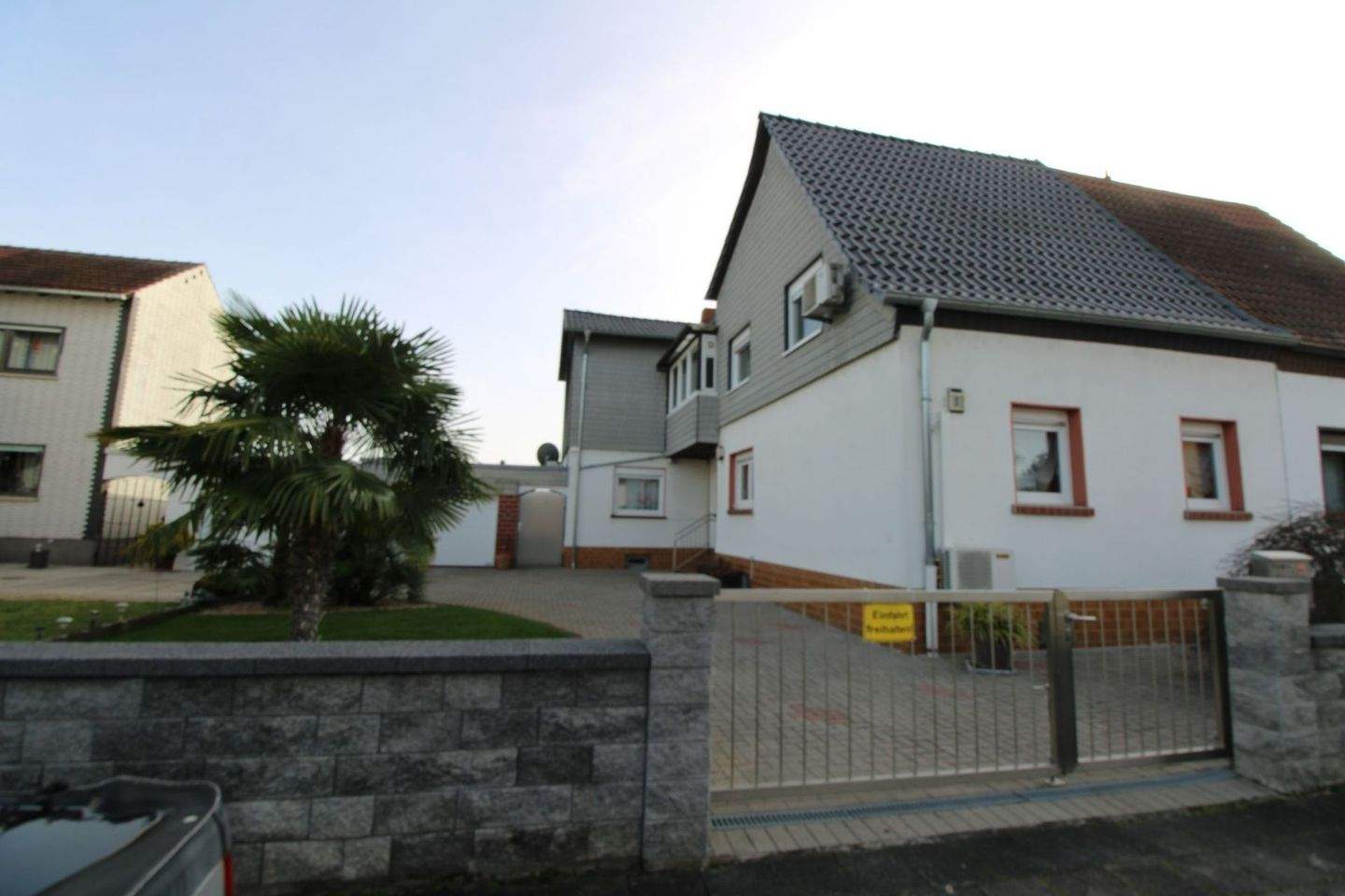 Thumbnail-Wohnträume leben: Gehobenes Zweifamilienhaus in Ludwigshafen am Rhein