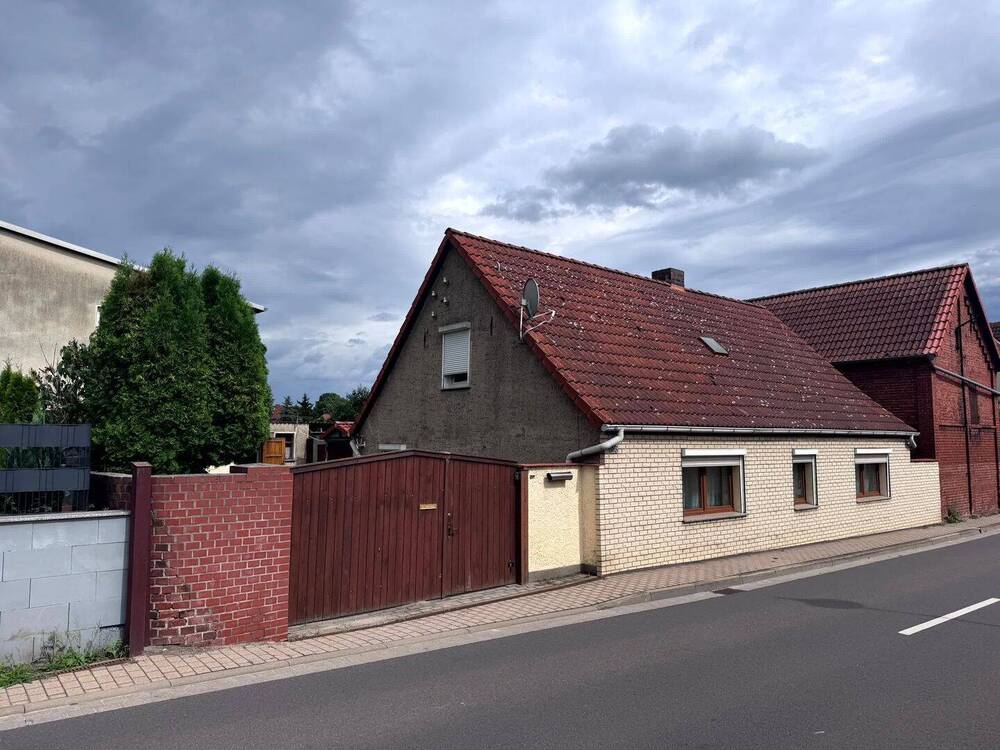 Thumbnail-Einfamilienhaus in Derben mit zusätzlichem Nebengebäude – Charmantes Hofensemble mit Potenzial