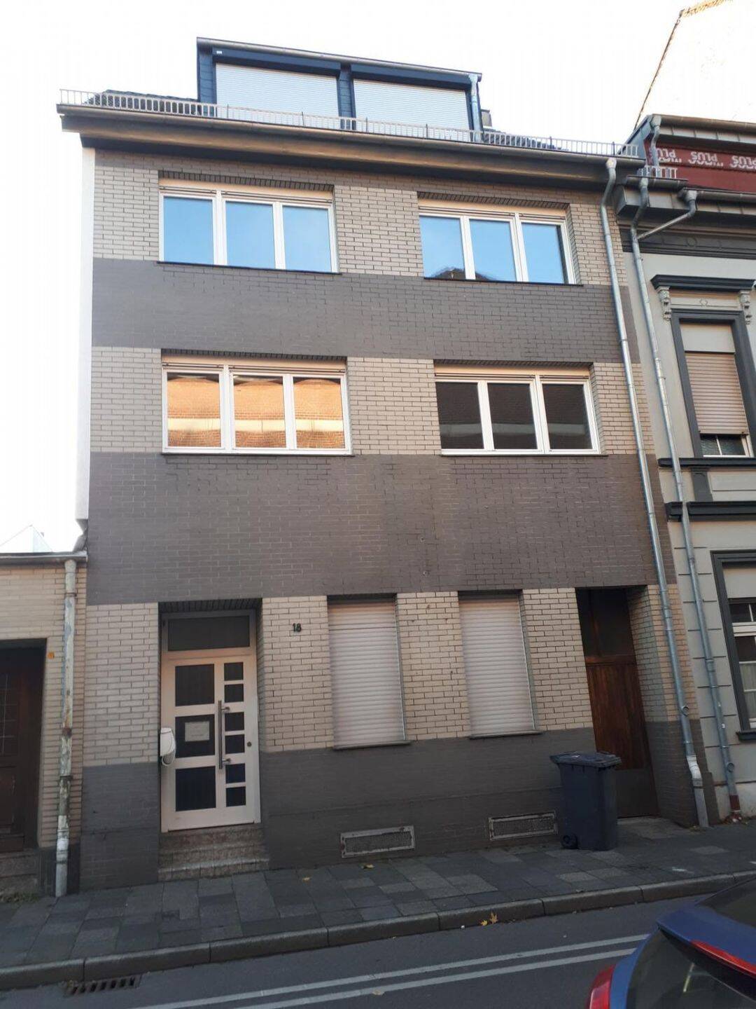 Thumbnail-seniorengerechter, neubauartiger Zustand: 3,5 Zi. EG-Wohnung mit ca. 40 qm Garten