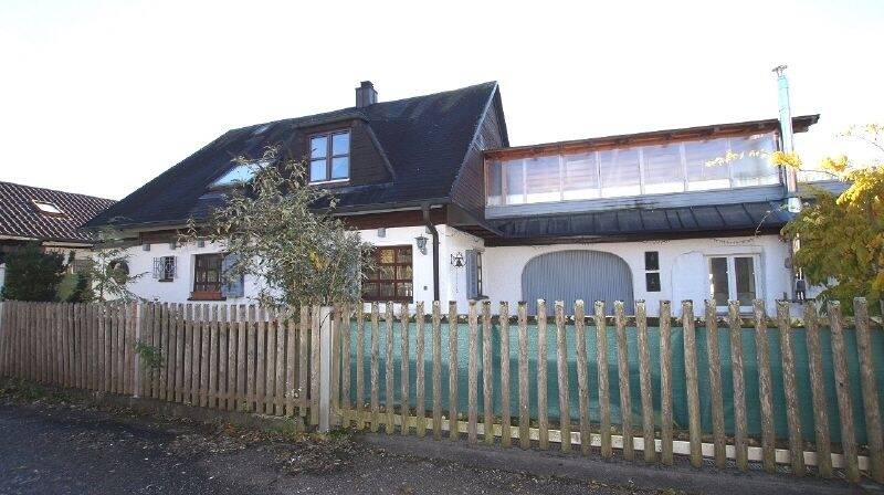 Thumbnail-Renovierungsbedürftiges Einfamilienhaus