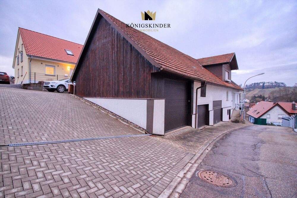 Thumbnail-Zweifamilienhaus mit Potenzial & Charme