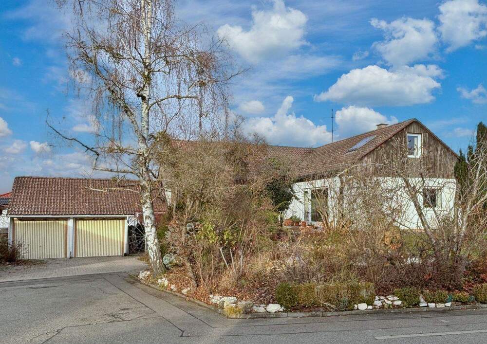 Thumbnail-Charakterstarkes Haus über Eck