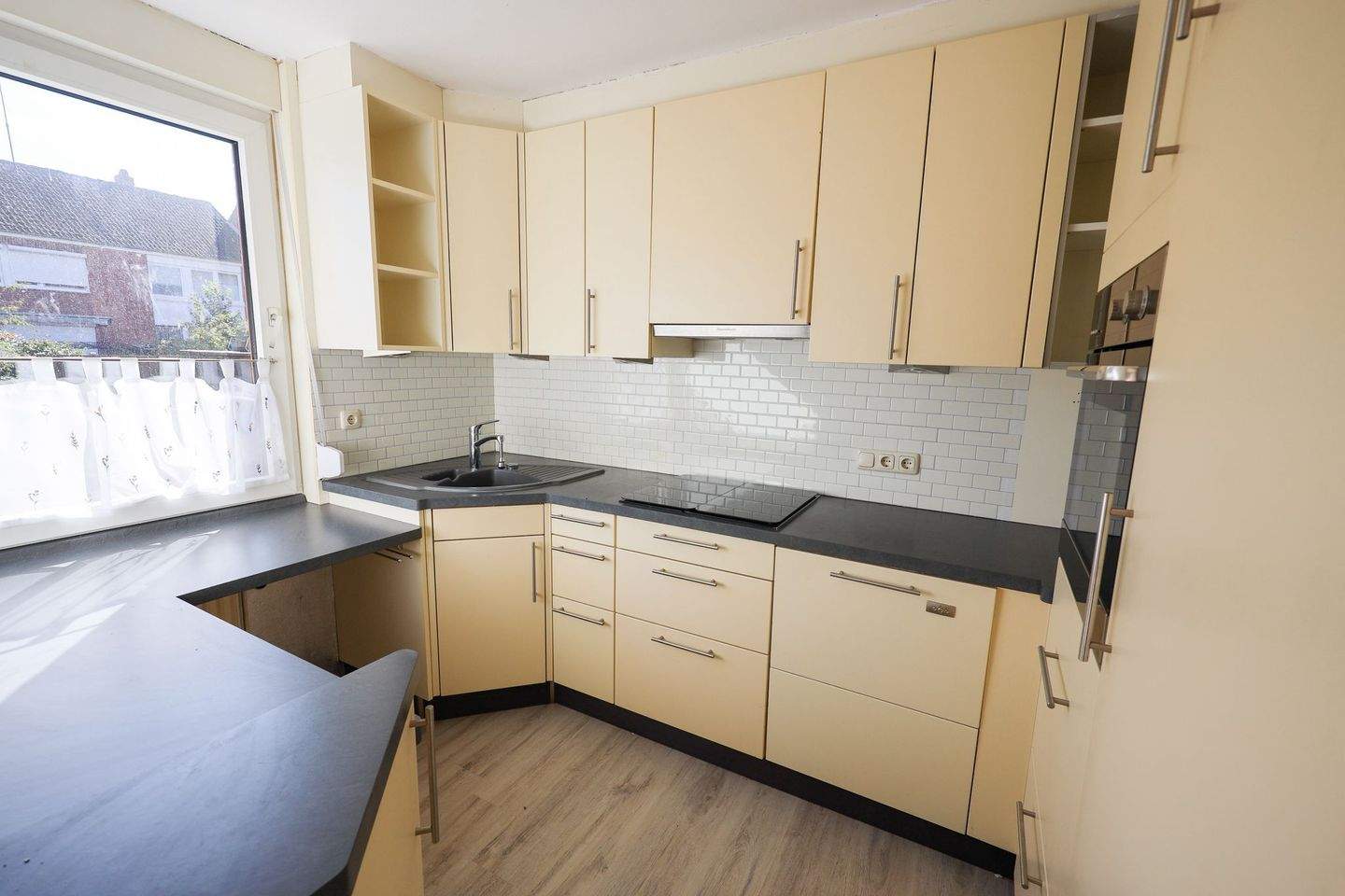 Thumbnail-Renovierungsbedürftiges Reihenhaus nahe der Uni