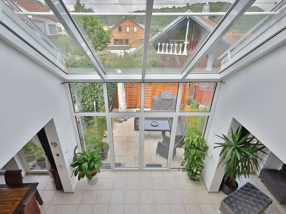 Thumbnail-Ruhe genießen, bestens angebunden: Einfamilienhaus mit Einliegerwohnung und S-Bahn-Anschluss