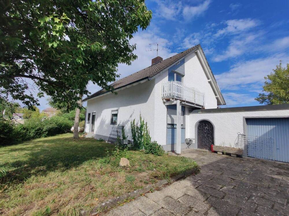 Thumbnail-Gepflegtes EFH mit Garage in Hemau