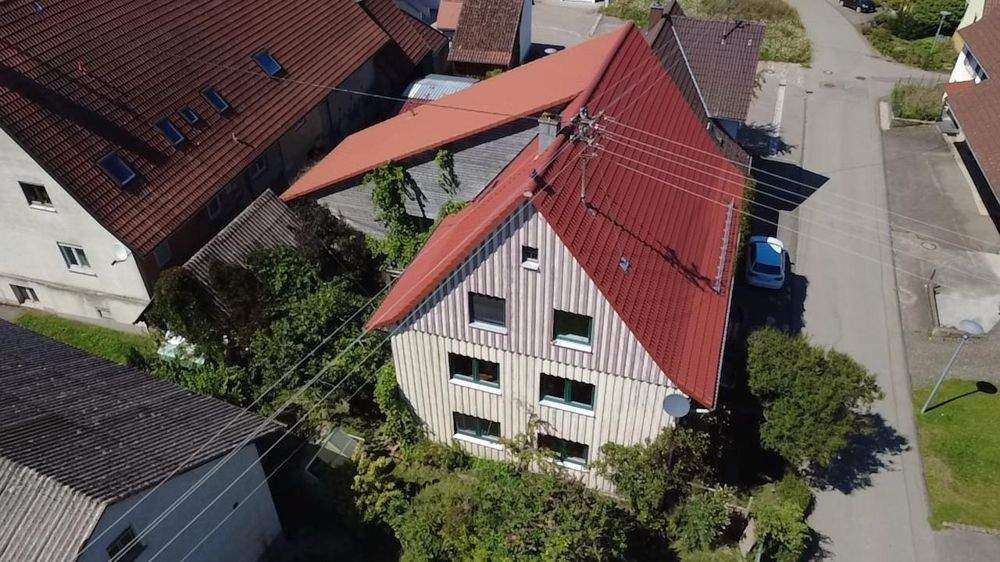 Thumbnail-RESERVIERT - Gepflegtes Einfamilienhaus in ruhiger Lage, mit Garten und Blick ins Grüne