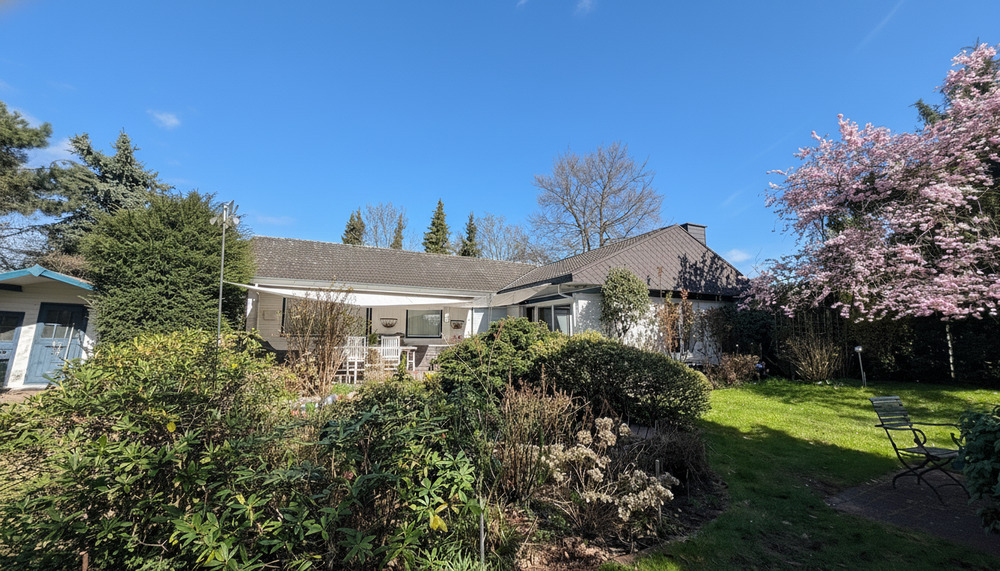 Thumbnail-Bungalow mit großem Grundstück in Bullenhausen