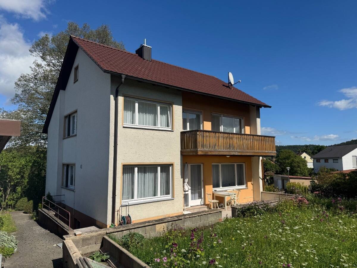 Thumbnail-Licht Pur in frei stehender Lage. Gemütliches Einfamilienhaus in Oberdachstetten zu verkaufen