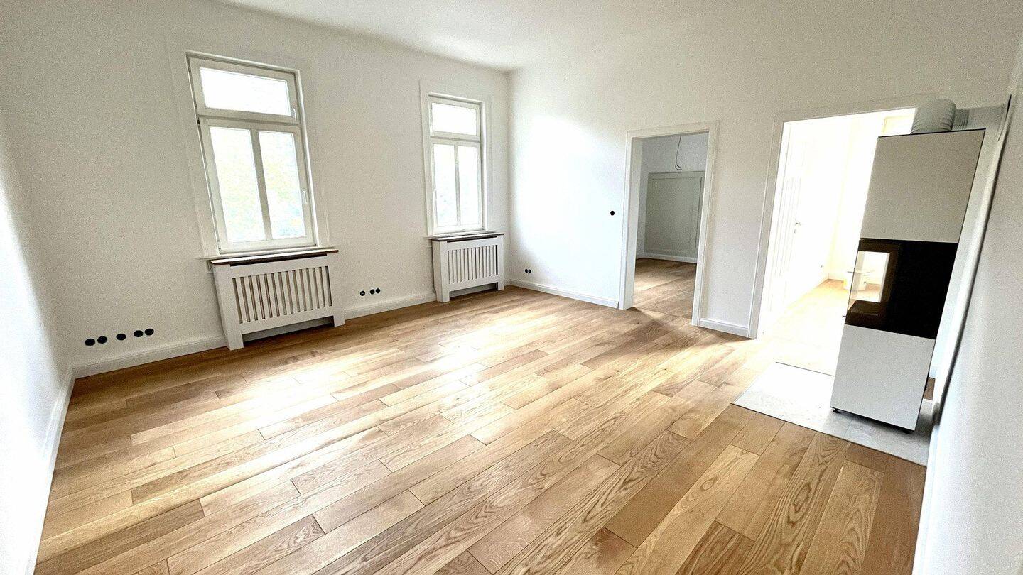 Thumbnail-Wunderschöne, kernsanierte 3,5-Zimmer-Wohnung mit Einbauküche, EBK, Kaminofen & 3m hohen Decken