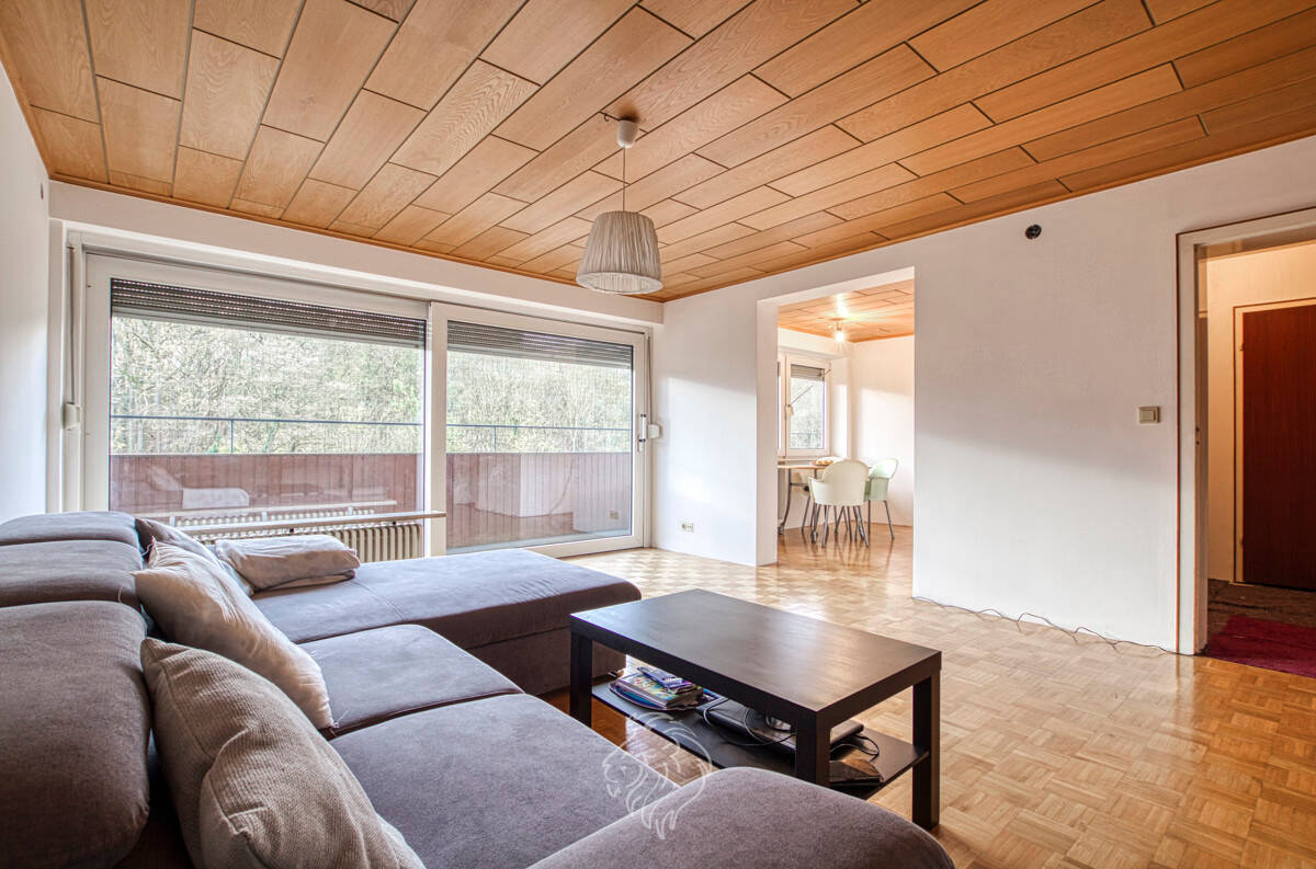 Thumbnail-Wohnen im 7. Himmel - Lichtdurchflutete 4,5-Zimmer-Wohnung in Würzburg-Lindleinsmühle!