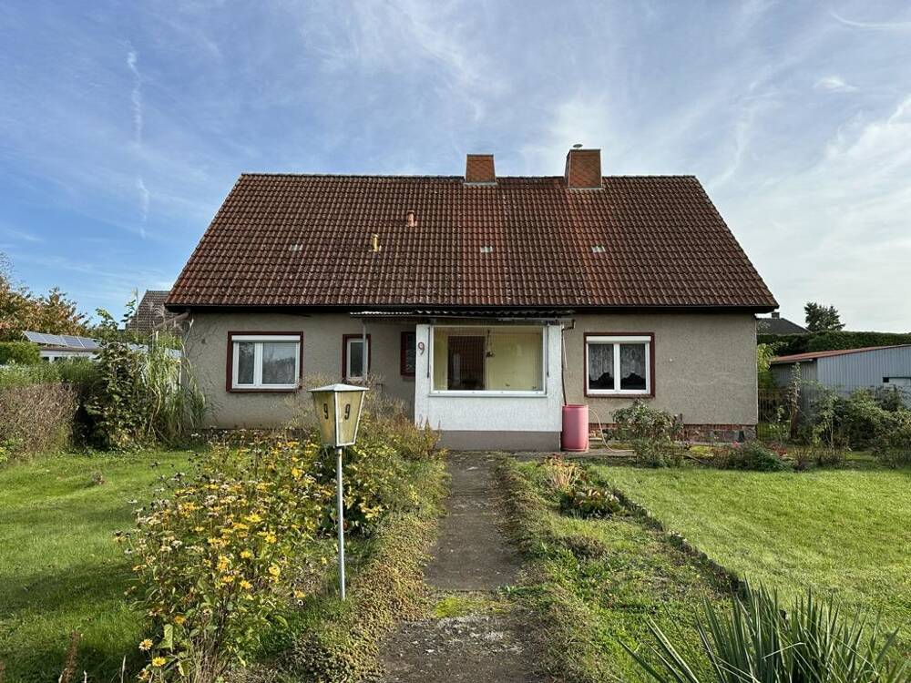 Thumbnail-Einfamilienhaus mit Potential & Ausbaureserve in Müritznähe (ca. 500 m)