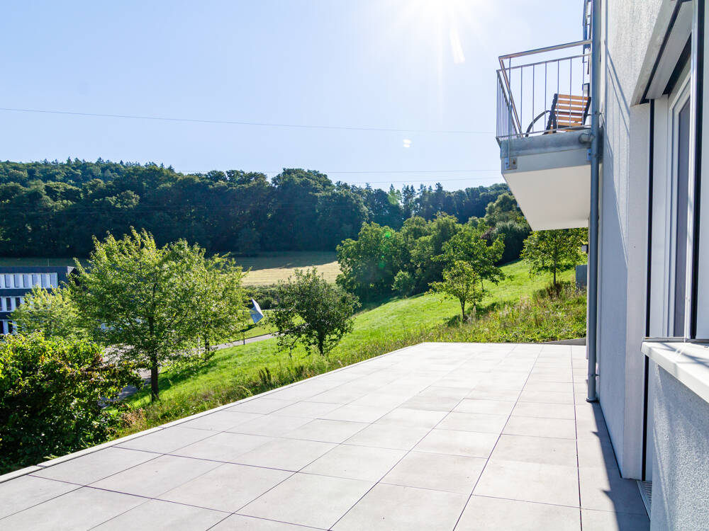 Thumbnail-Moderne Erdgeschosswohnung auf dem Hünerberg mit weitläufiger Terrasse und Wiesentalblick