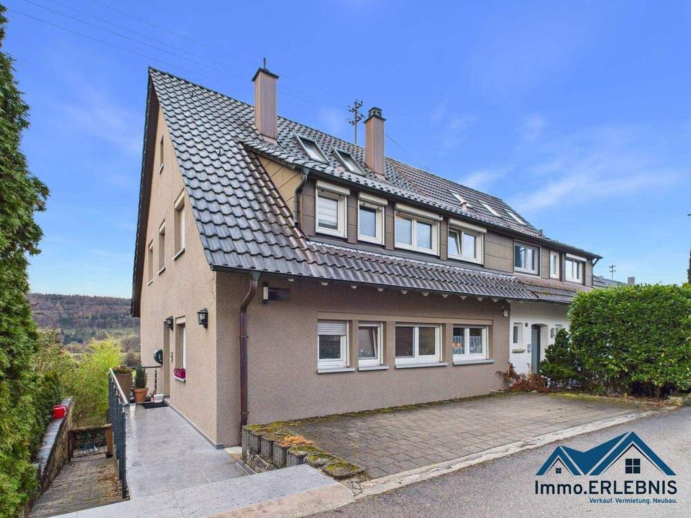 Thumbnail-DAS ist es! Modernisierte DHH in Halbhöhenlage, großem Garten, Einbauküche, Balkon, Stellplatz uvm...!