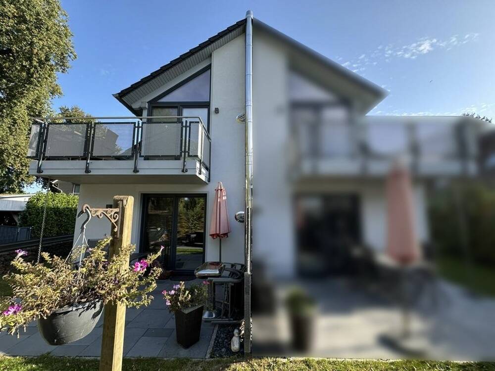 Thumbnail-Den morgendlichen Kaffee oder das abendliche Glas Wein auf dem Balkon mit freiem Blick auf Fleesensee genießen - diese wertig ausgestattete Doppelhaus