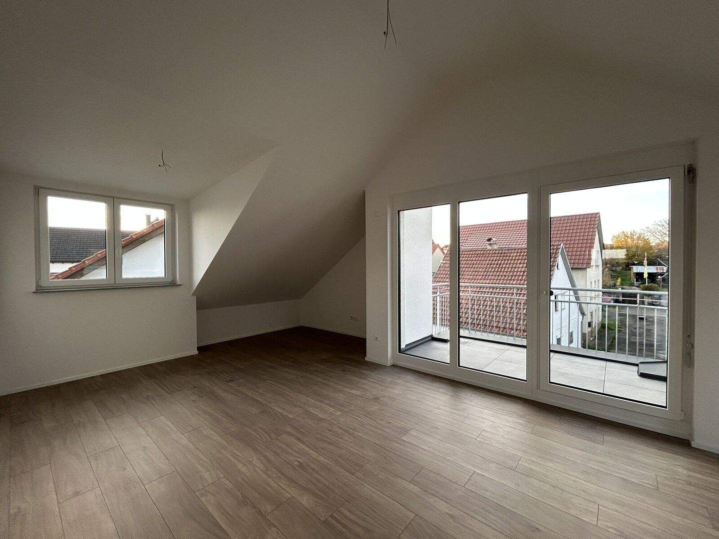 Thumbnail-2-Zimmer Neubau DG-Wohnung zu Vermieten *Erstbezug*