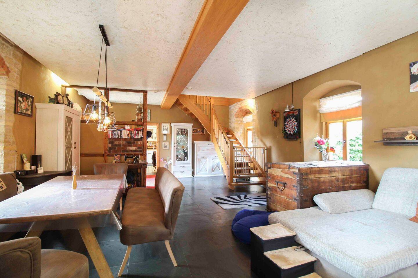 Thumbnail-Wohnträume leben: Gehobenes Einfamilienhaus mit Garten, Spa-Bereich und Garage in Sömmerda-Frohndorf