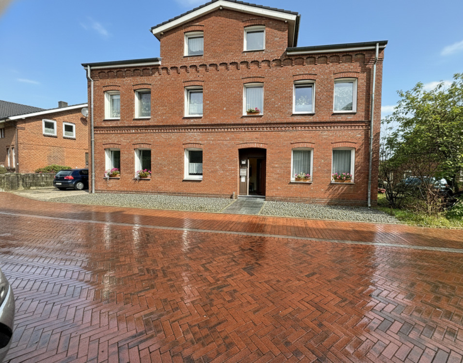 Thumbnail-Wohnen und investieren zugleich - MFH mit separatem Einfamilienhaus