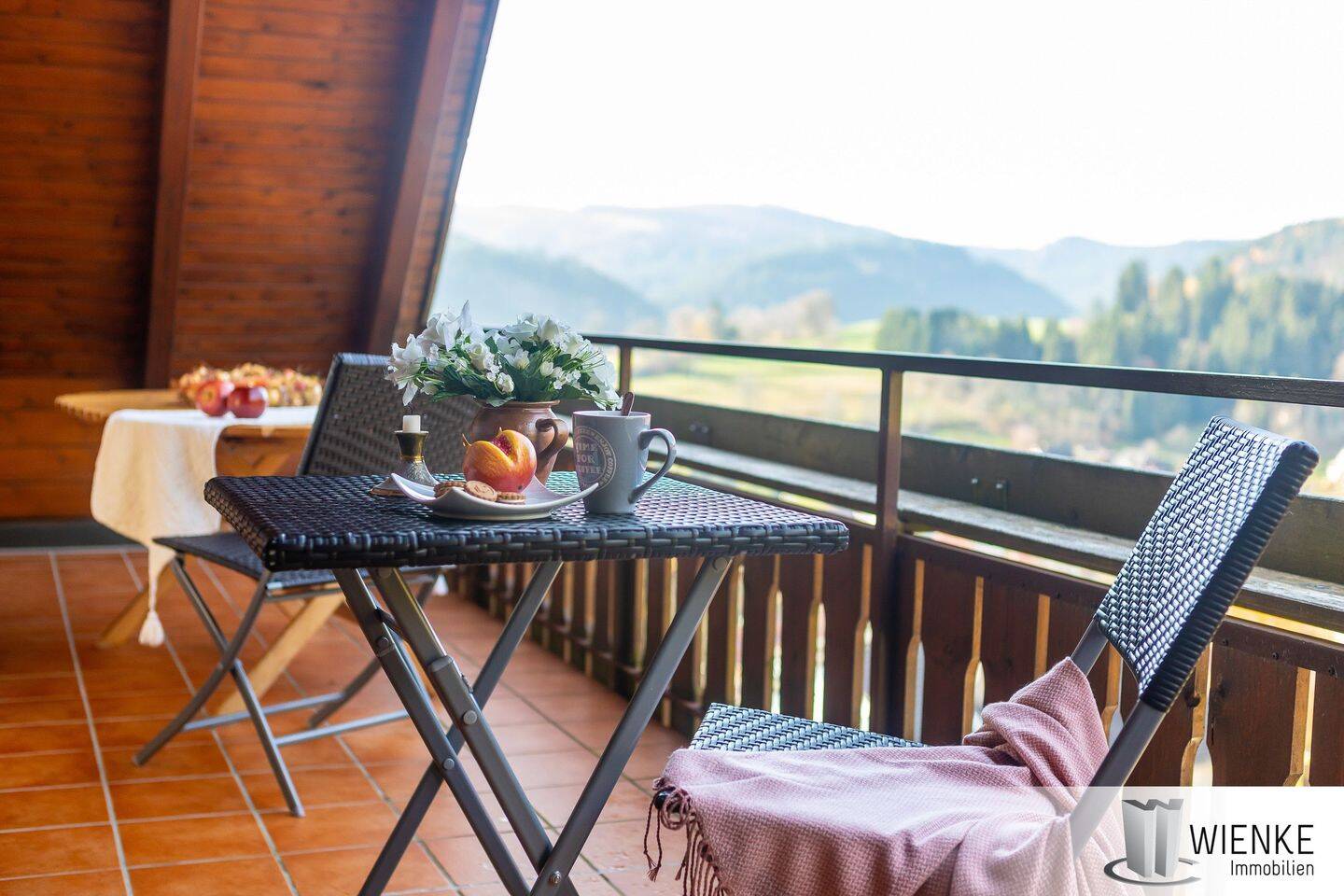 Thumbnail-Balkon, Carport-Stellplatz, Aussicht, gemütliche ETW in Lenzkirch, sofort frei