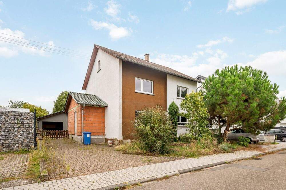 Thumbnail-Charmantes Ein- bis Zweifamilienhaus mit großem Garten in Graben-Neudorf