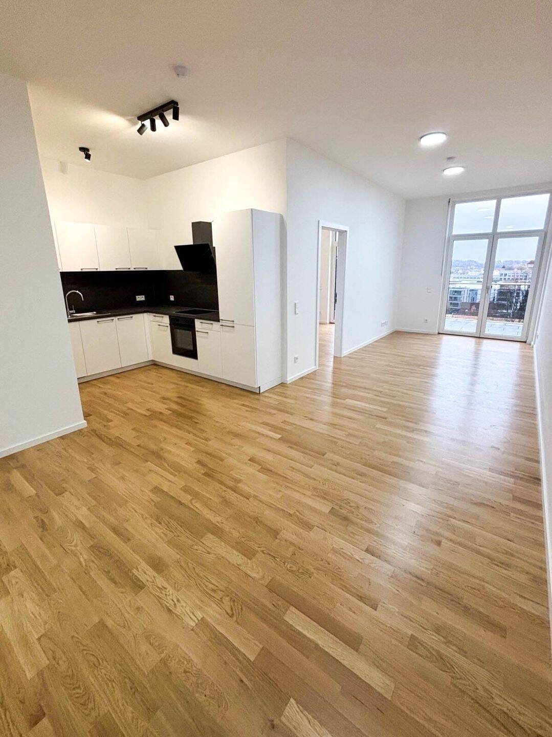 Thumbnail-Komfortable 2,5 Zimmerwohnung mit Einbauküche zu Vermieten *Erstbezug*