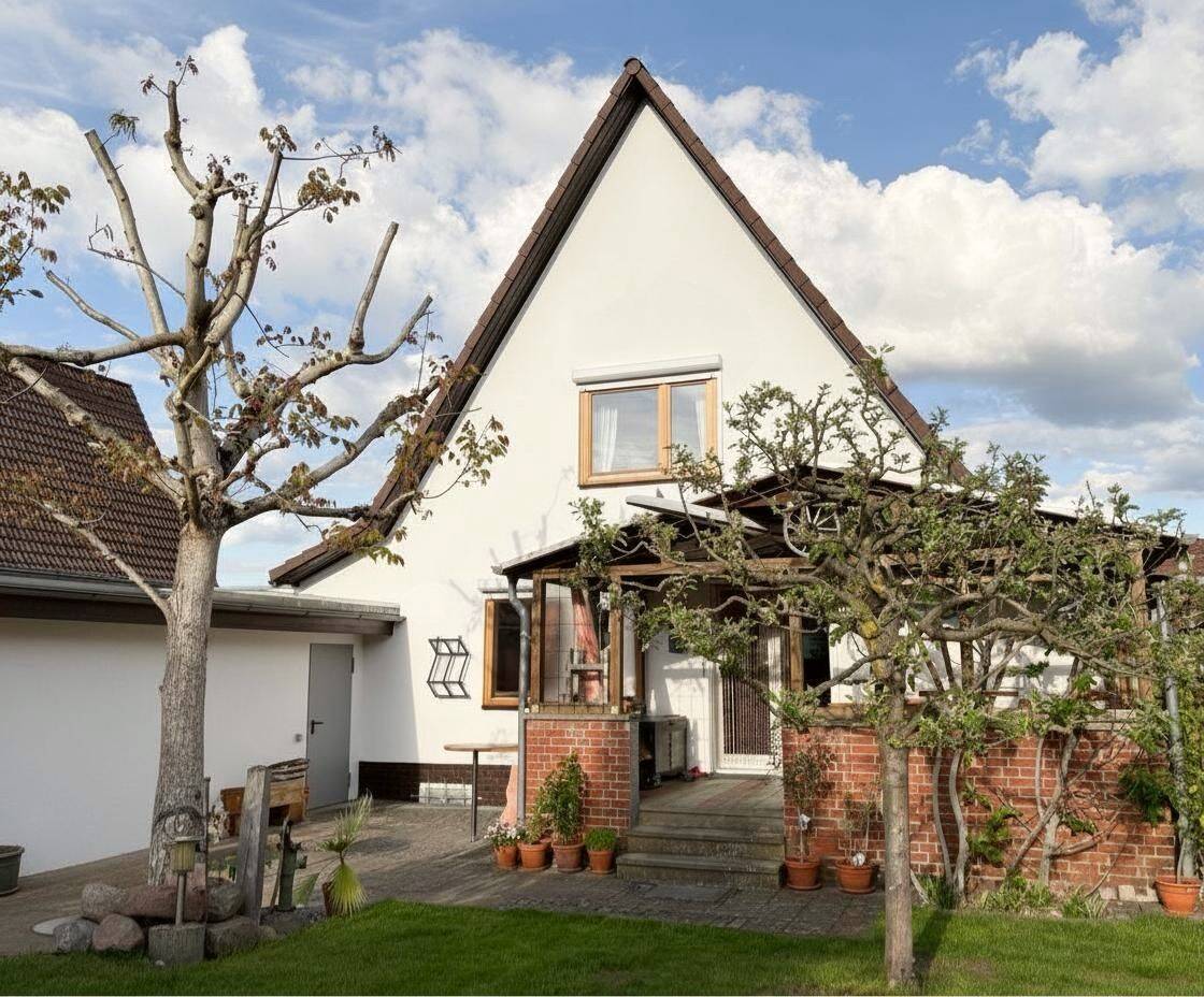 Thumbnail-Gepflegtes Zuhause mit Charakter - modernisiertes Einfamilienhaus in attraktiver Lage