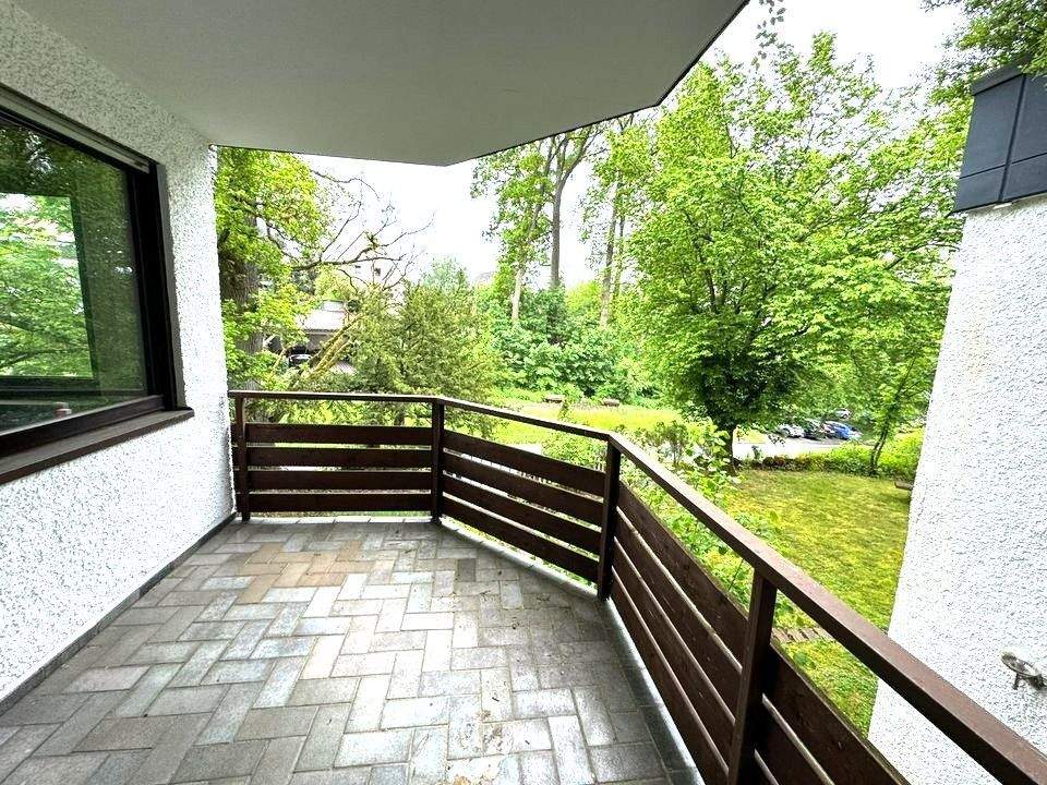 Thumbnail-Schöne 3 Zimmerwohnung mit EBK und Balkon in Berglage