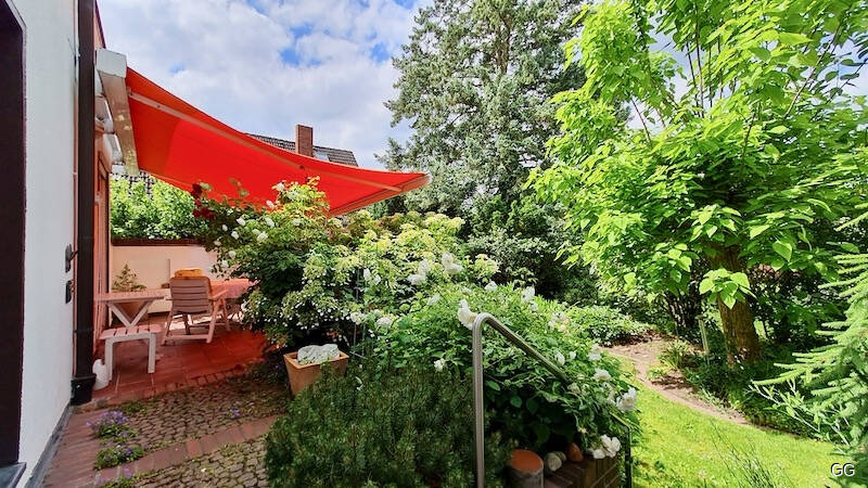 zur Terrasse