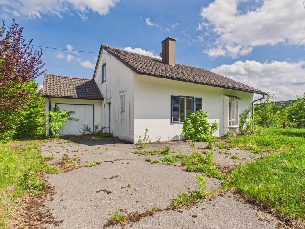 Thumbnail-potentialreiches Einfamilienhaus direkt am Landschaftsschutzgebiet in Berg