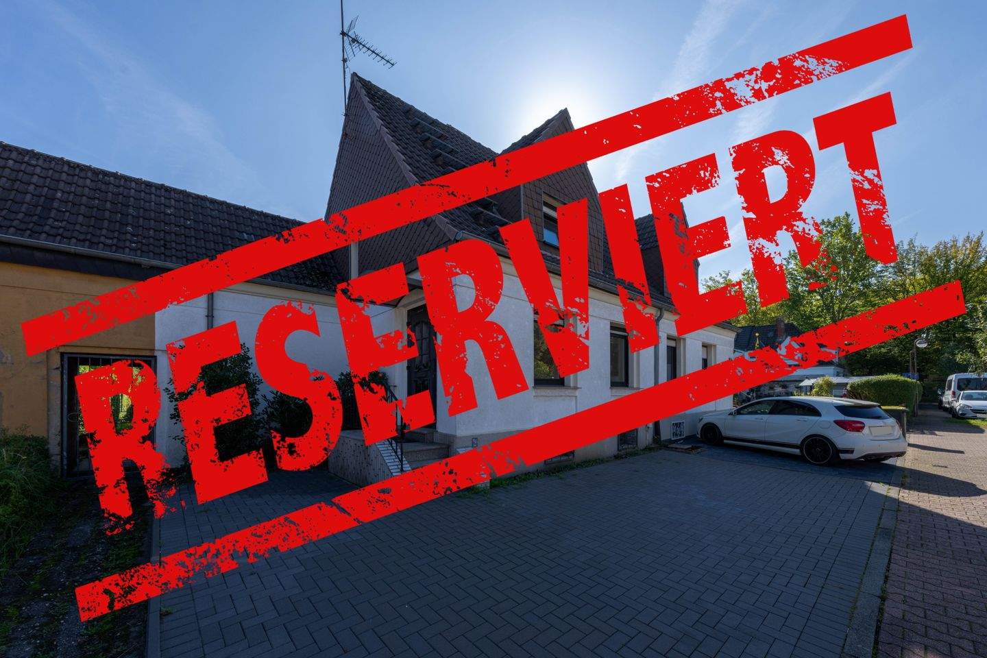 Thumbnail-Charmante Zechen-Doppelhaushälfte mit Potenzial Der herrliche Garten wird Sie begeistern.