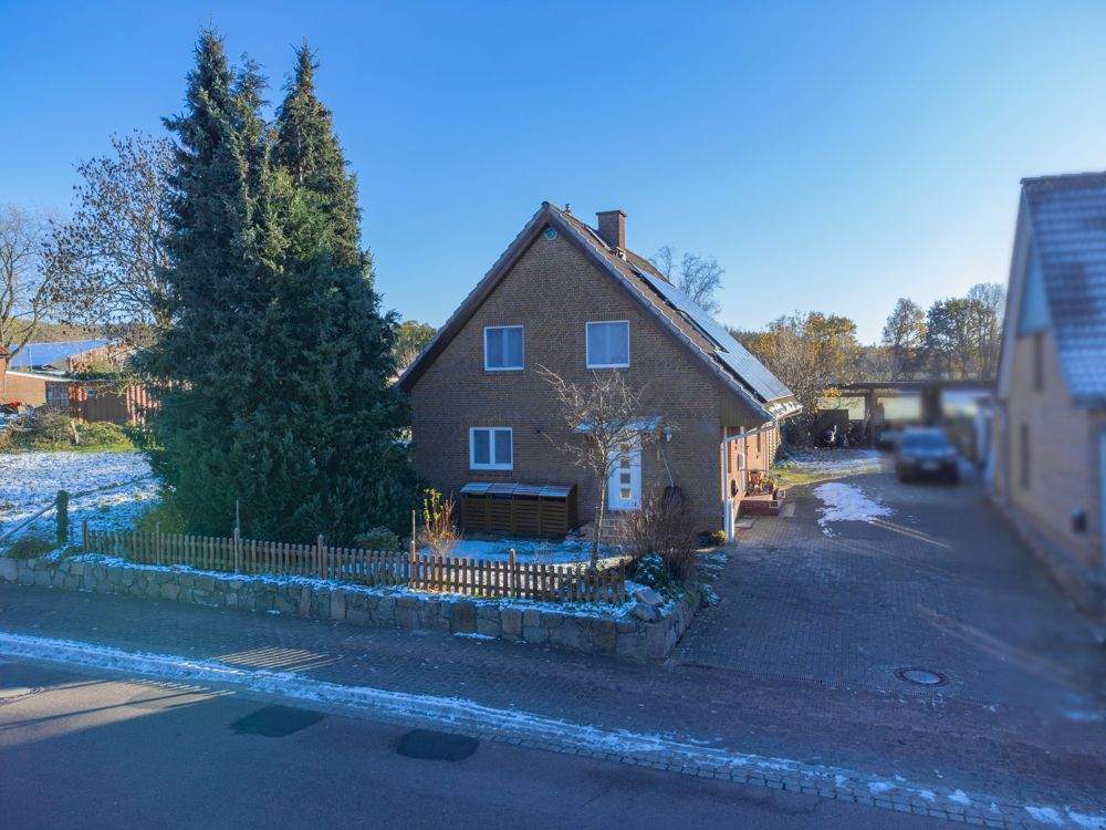 Thumbnail-Junges Familiendomizil mit viel Platz zum Wohnen und Gestalten in idyllischer Umgebung von Brekendorf