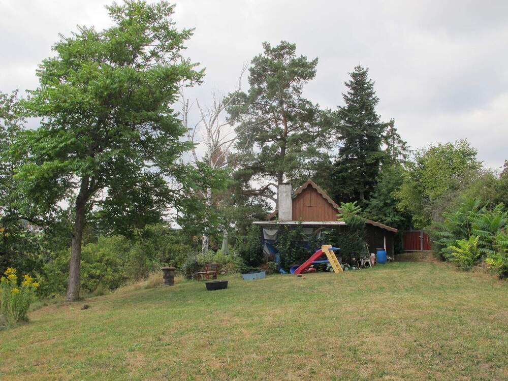 Thumbnail-Herrliches Wochenendgrundstück mit bester Aussicht - zwei Brunnen, Baumbestand, aufteilbar in 2 oder drei Flächen, Südhang, teilbar