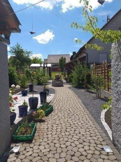 Thumbnail-Interessanter Kaufpreis (VHB) !! 2FHaus mit Charme + schönem, pflegeleichtem Außenbereich + Nebengebäude!