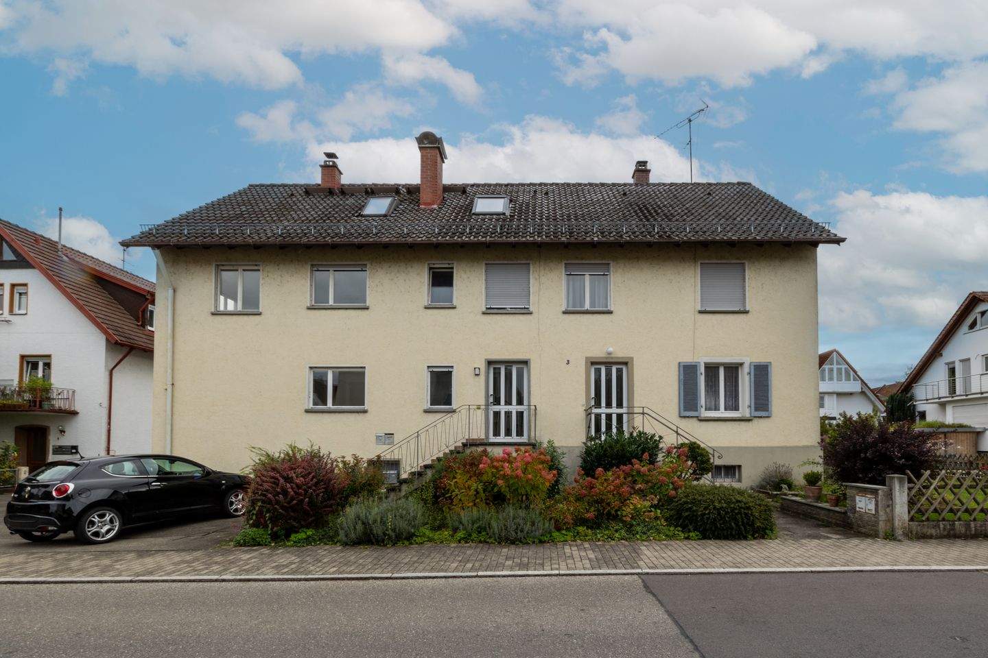 Thumbnail-5-Familienhaus mit Weitblick & Entwicklungsgrundstück - vielseitige Bebauungsmöglichkeiten mit Zukunftspotenzial