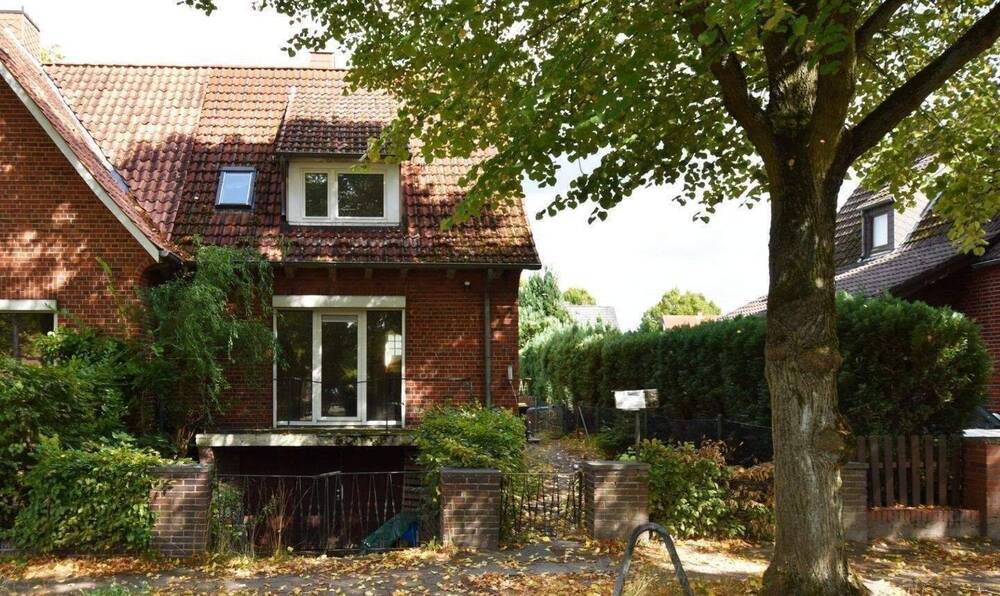 Thumbnail-Doppelhaushälfte zur Sanierung in ruhiger Wohnlage Festpreis € 200.000,-