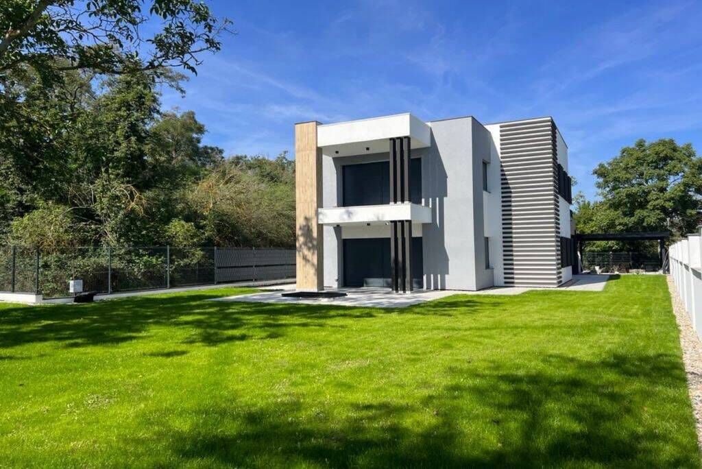 Thumbnail-Halle-Dölau: Bezugsfertiger Einfamilienhaus-Neubau, in ruhiger Randlage, moderne Ausstattung