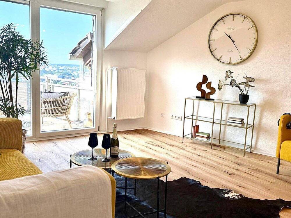 Thumbnail-Sofort beziehbare 4-Zi-ETW mit einzigartg. Turmzimmer & traumhaftem Panoramablick. Provisionsfrei!