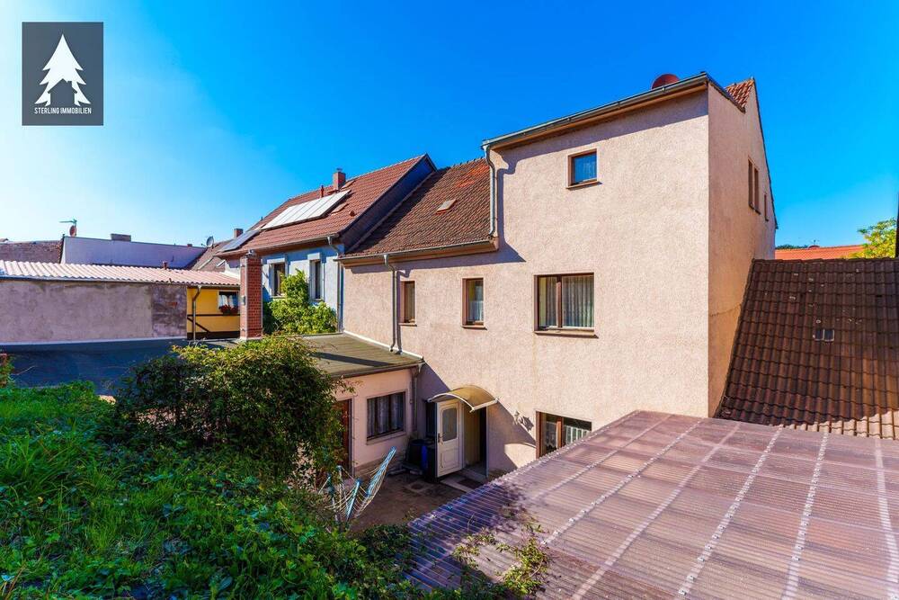 Thumbnail-Treppchen ins Glück: Altstadthaus mit verwunschenem Hof