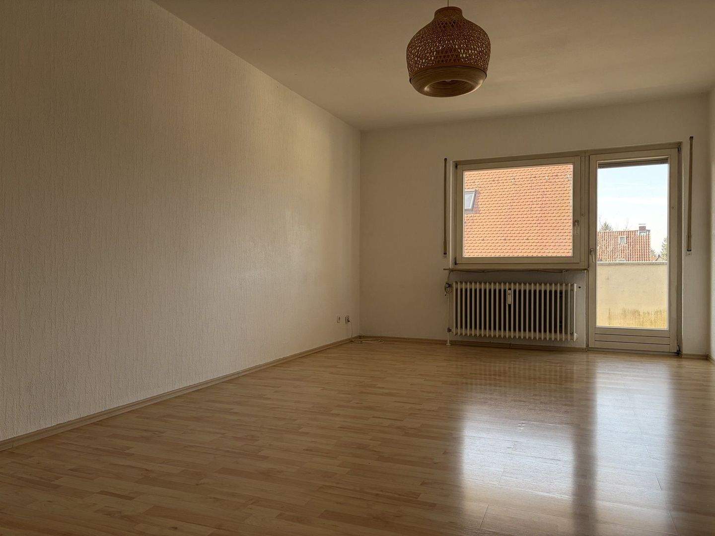 Thumbnail-Helle, freundliche 3,5-Zimmer-Wohnung mit EBK und Balkon im südlichen Zentrum