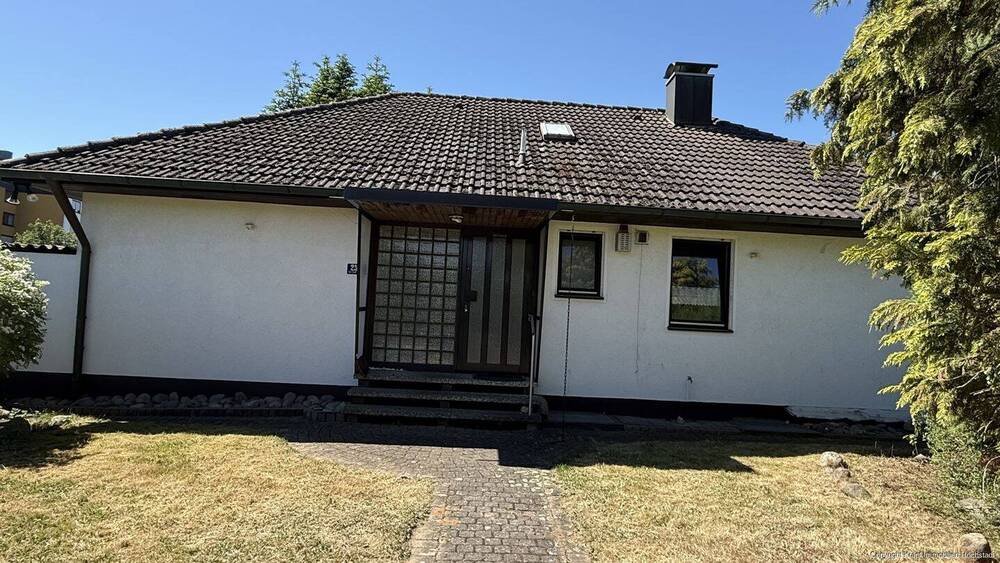 Thumbnail-Bungalow in ruhiger Lage nahe AischparkCenter, 1124 m² Grund, 144 m² Wohnfläche., 5 Schlafzimmer