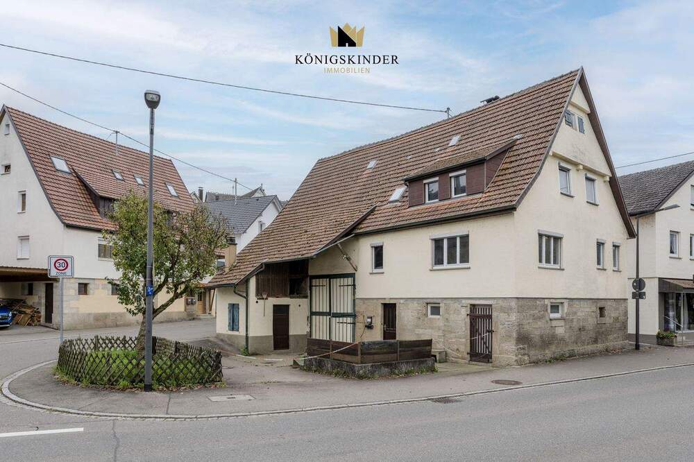 Thumbnail-Ehemaliges Bauernhaus mit Scheune in Reutlingen-Mittelstadt - Renovierungsobjekt mit Potenzial