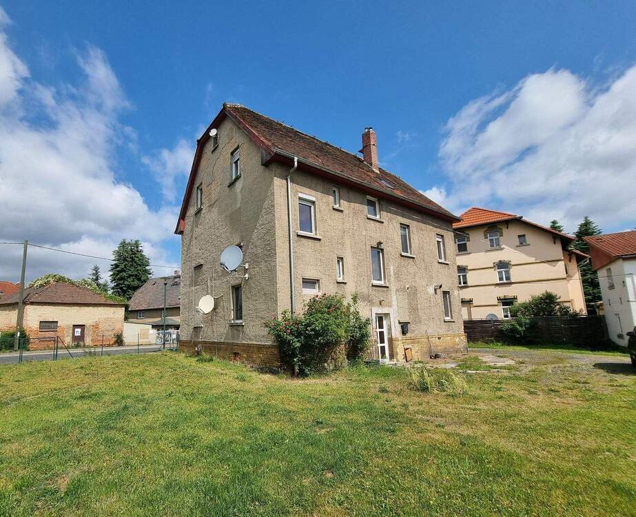 Thumbnail-Haus für Zwei Parteien mit großem Garten und viel Potenzial im Leipziger Umland