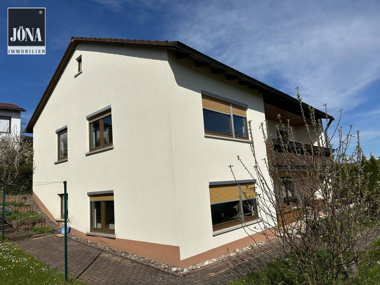 Thumbnail-Zwei Wohnungen, ein Zuhause: Großzügiges Wohnhaus mit herrlichem Fernblick