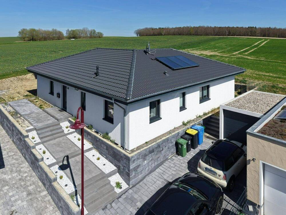 Thumbnail-Eleganter Winkel-Bungalow in idyllischer Lage!